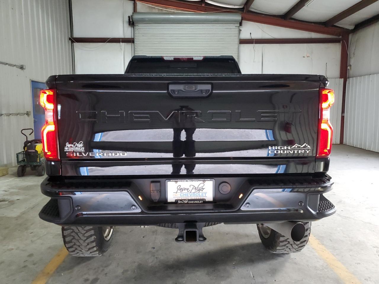 2023 Chevrolet Silverado K2500 High Country - Image 6