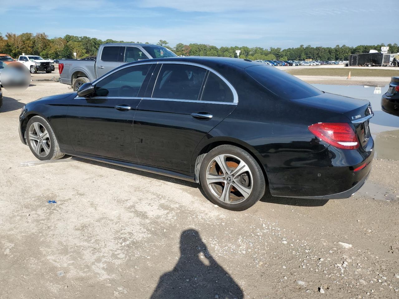 2018 Mercedes-Benz E 300 - Image 2