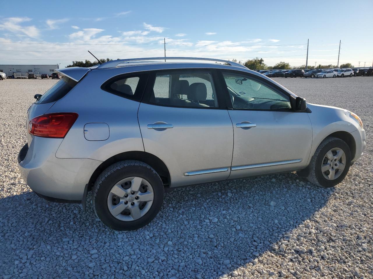 2015 Nissan Rogue Select S - Фото 3