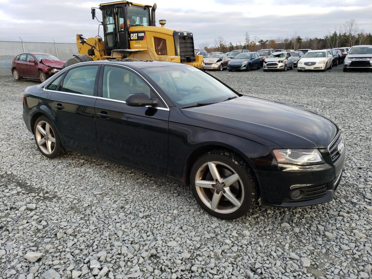2010 Audi A4 Premium Plus - Фото 4