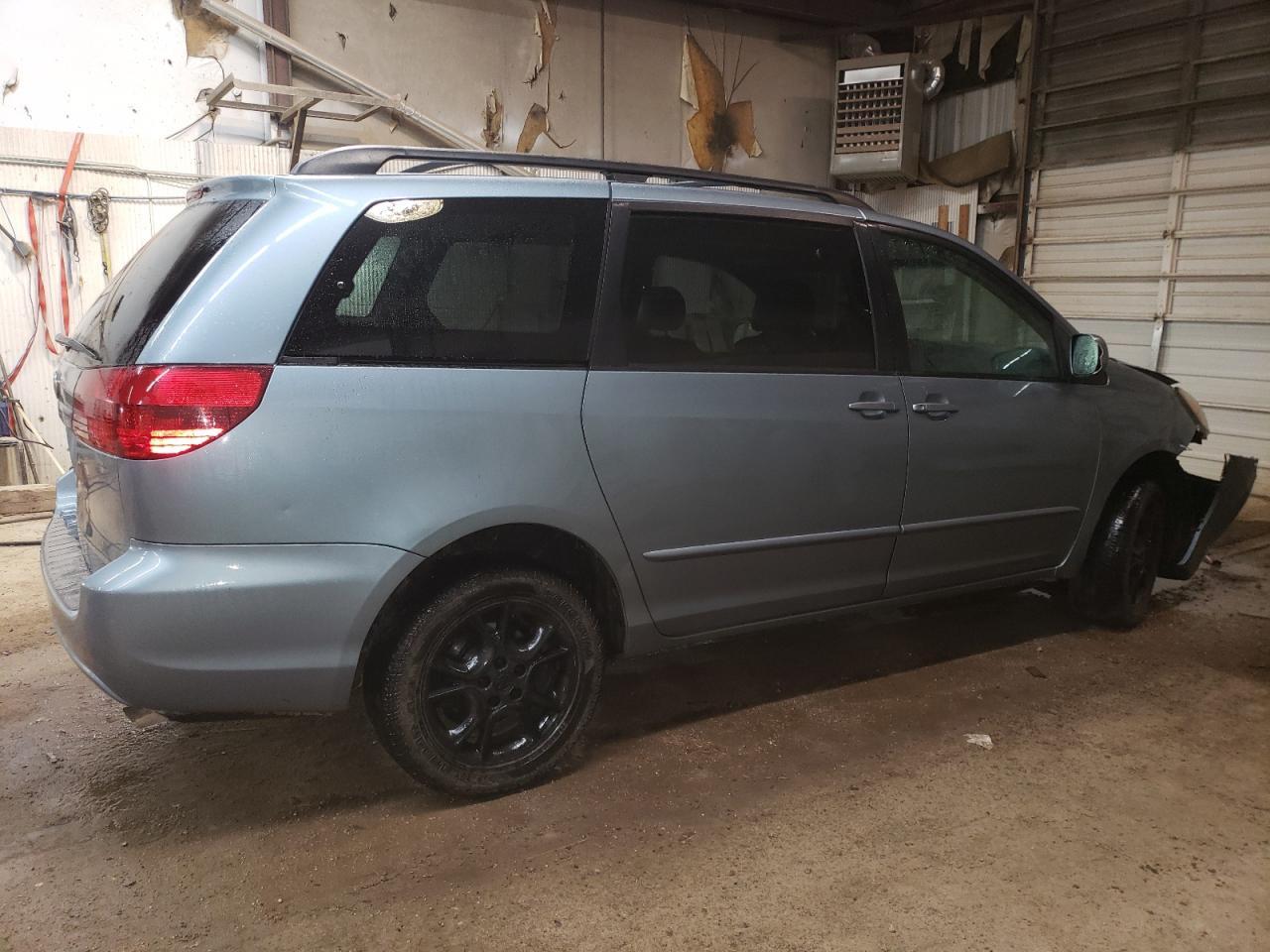 2004 Toyota Sienna Xle - Фото 3