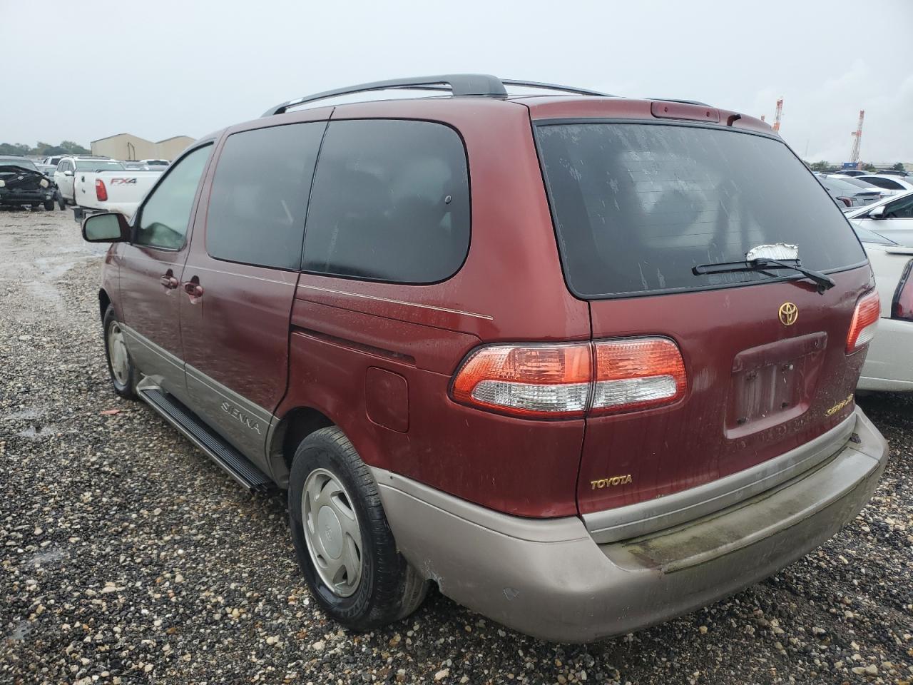 2002 Toyota Sienna Le - Фото 2