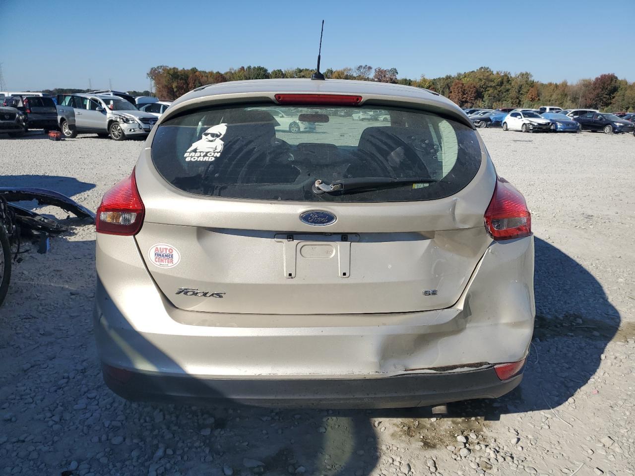 2017 Ford Focus Se - Image 6