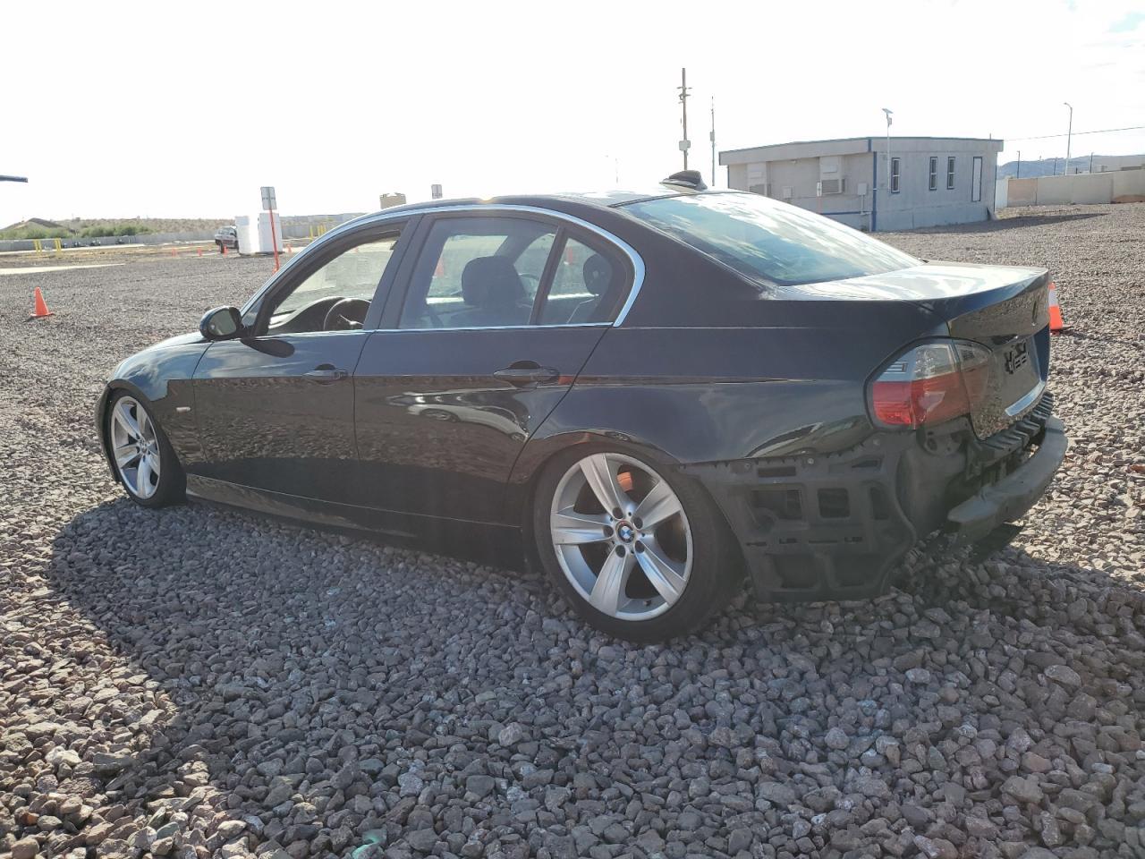 2006 BMW 330 I - Image 2
