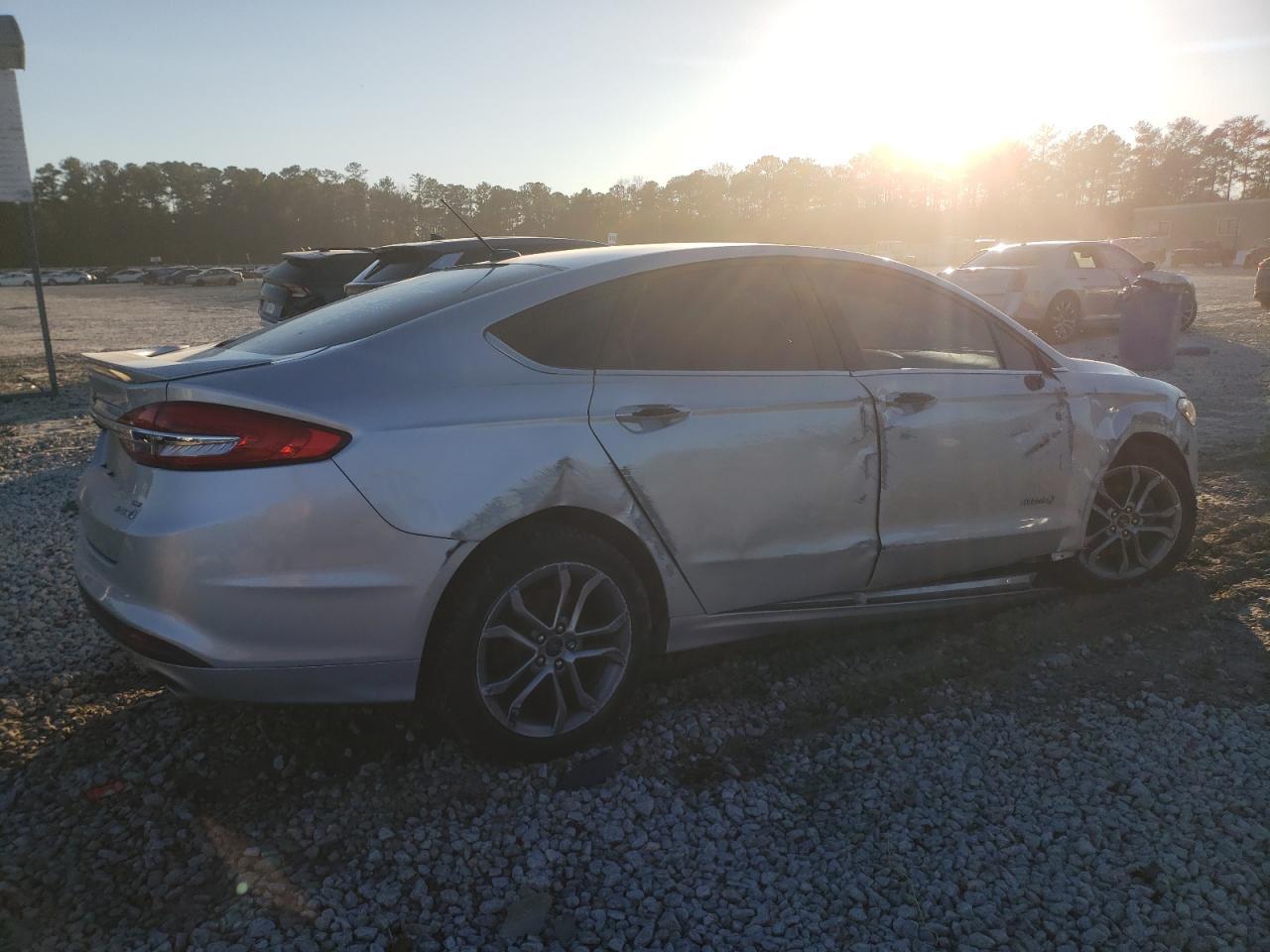 2017 Ford Fusion Se Hybrid - Image 3