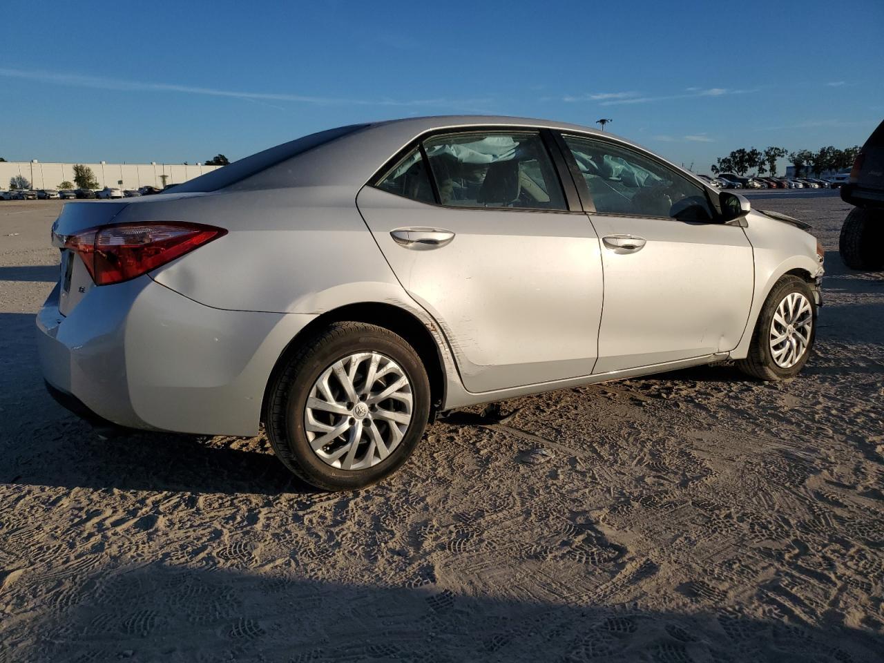 2019 Toyota Corolla L - Фото 3
