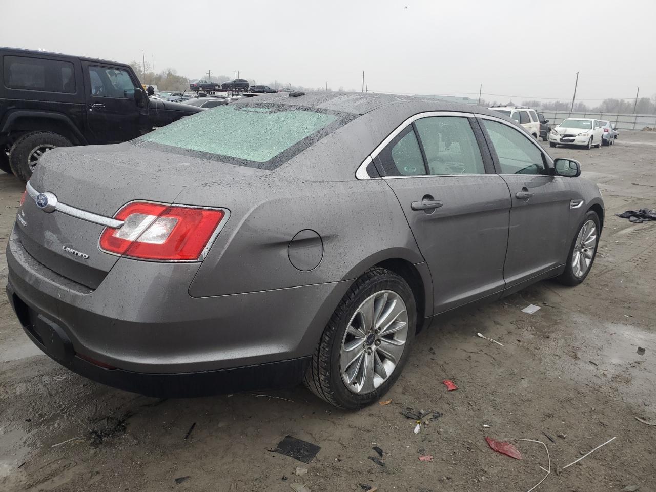 2012 Ford Taurus Limited - Image 3