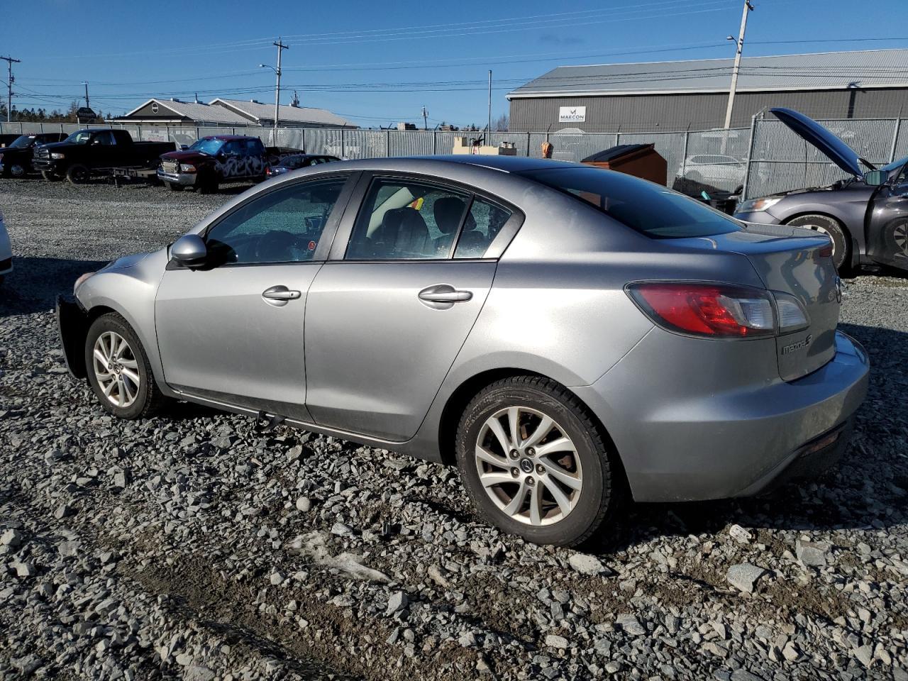 2013 Mazda 3 I - Image 2