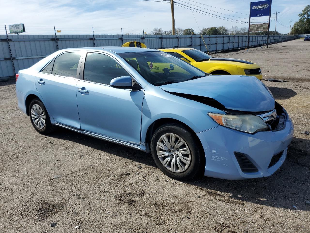 2012 Toyota Camry Base - Фото 4