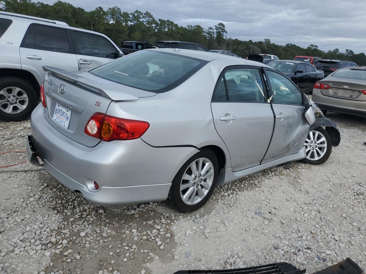 2010 Toyota Corolla Base - Фото 3