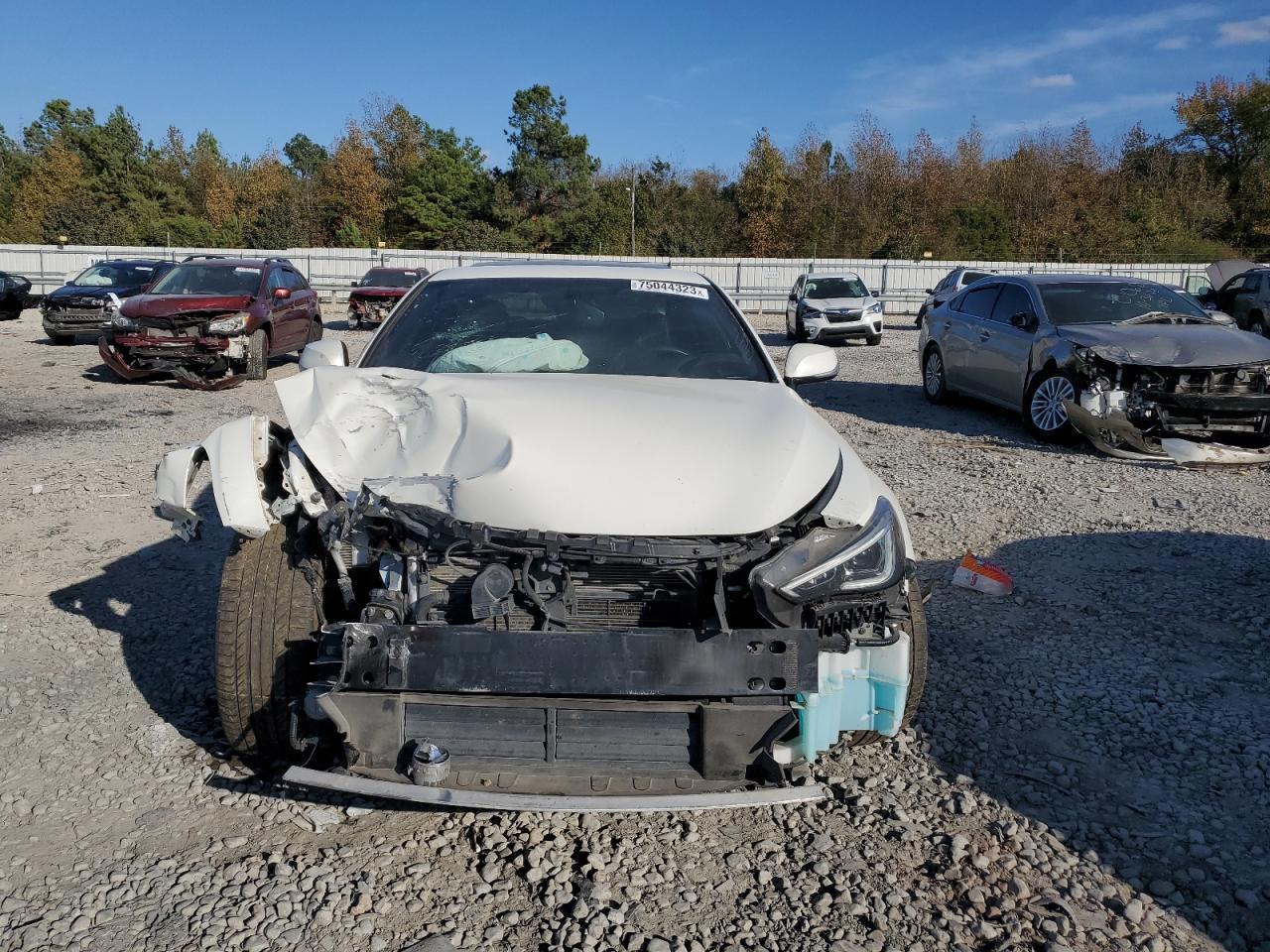 2017 Infiniti Q60 3.0T Premium - Фото 5