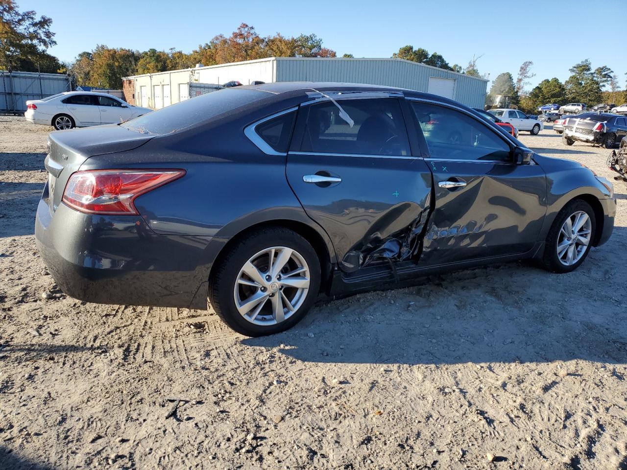 2013 Nissan Altima 2.5 - Image 3