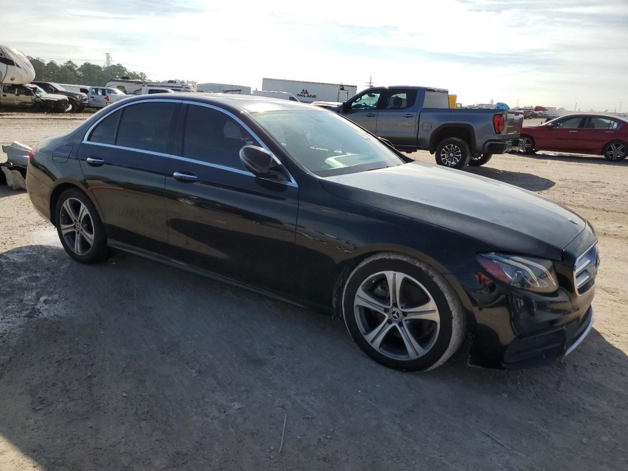 2018 Mercedes-Benz E 300 - Image 4