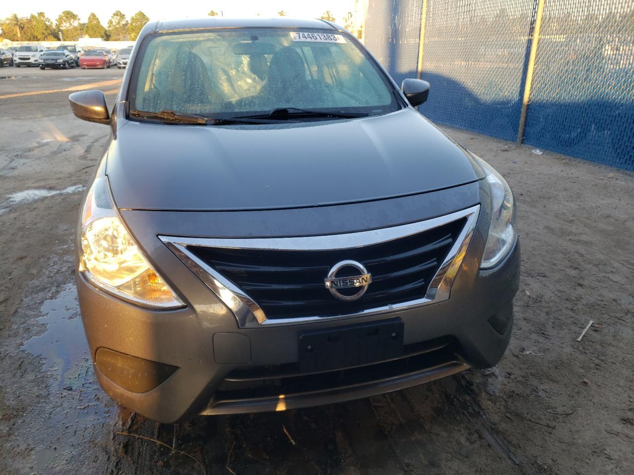 2016 Nissan Versa S - Фото 5