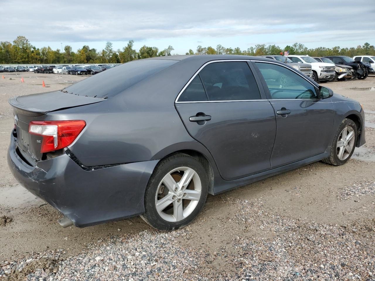 2013 Toyota Camry L - Фото 3