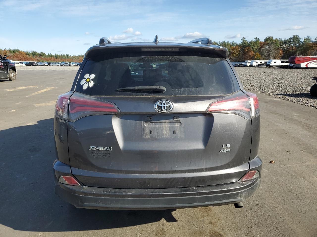 2017 Toyota Rav4 Le - Image 6