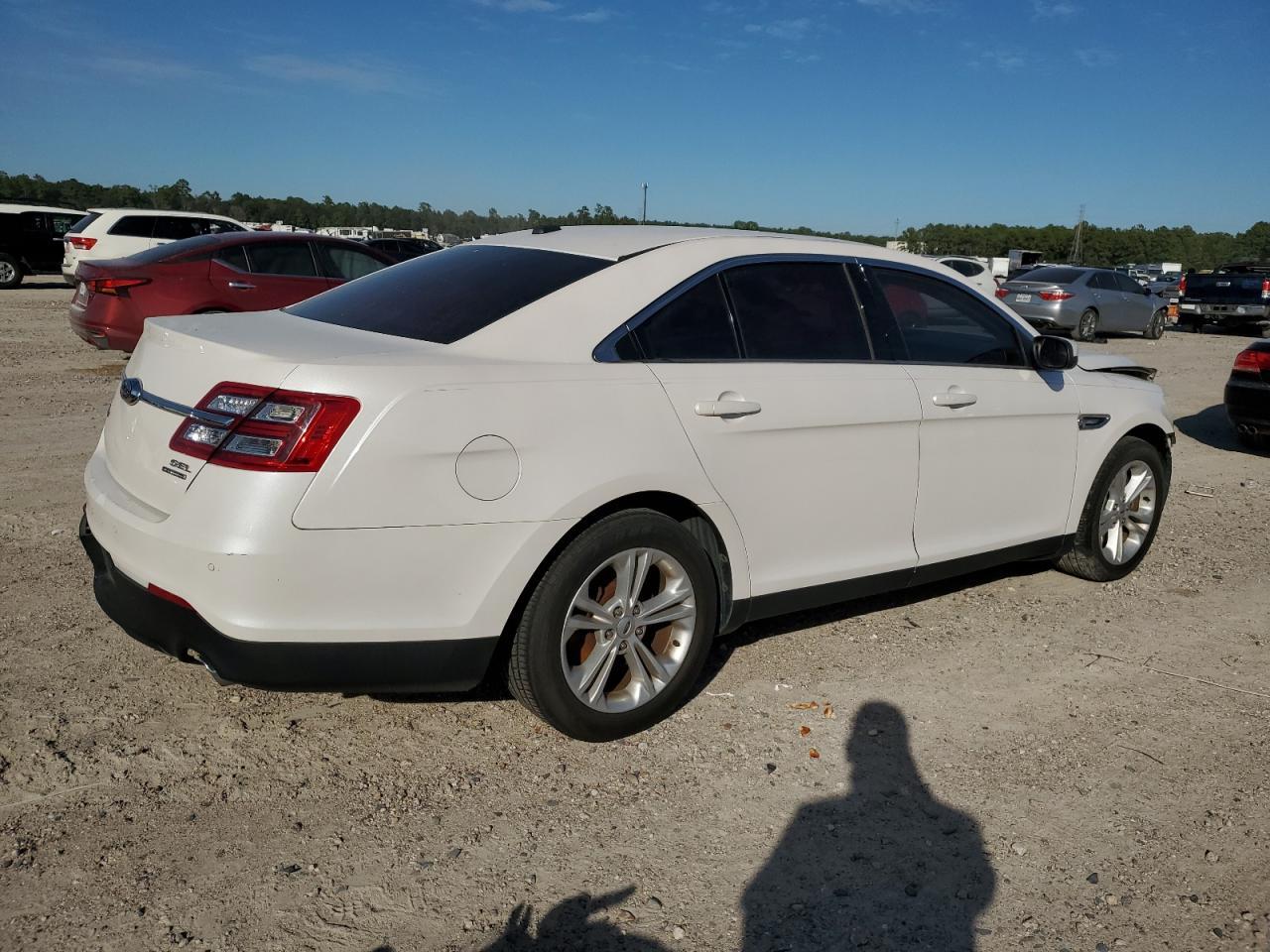 2016 Ford Taurus Sel - Фото 3