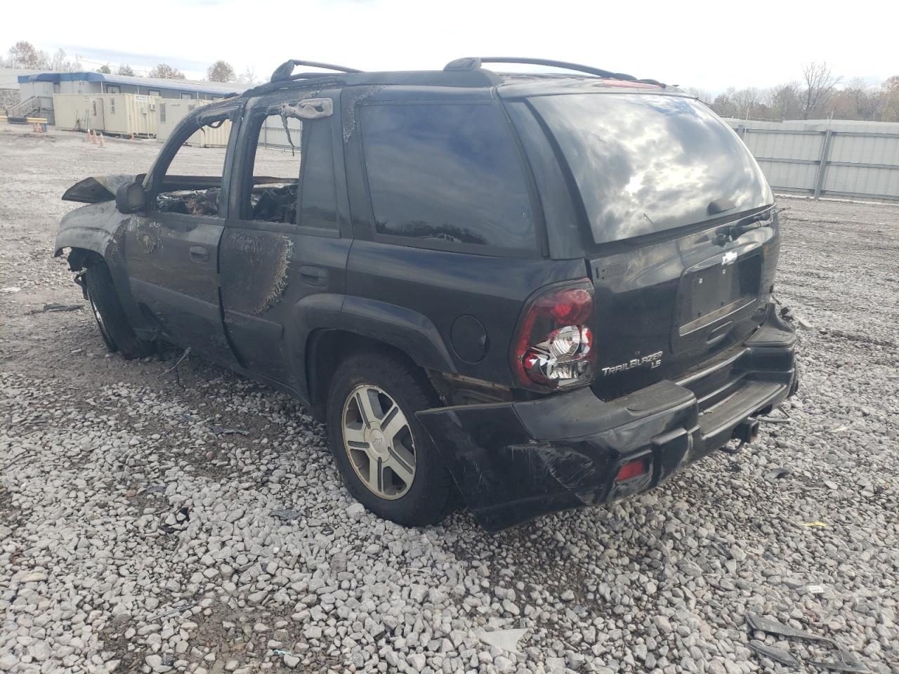 2005 Chevrolet Trailblazer Ls - Image 2