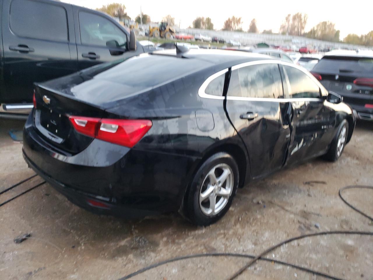 2018 Chevrolet Malibu Ls - Image 3