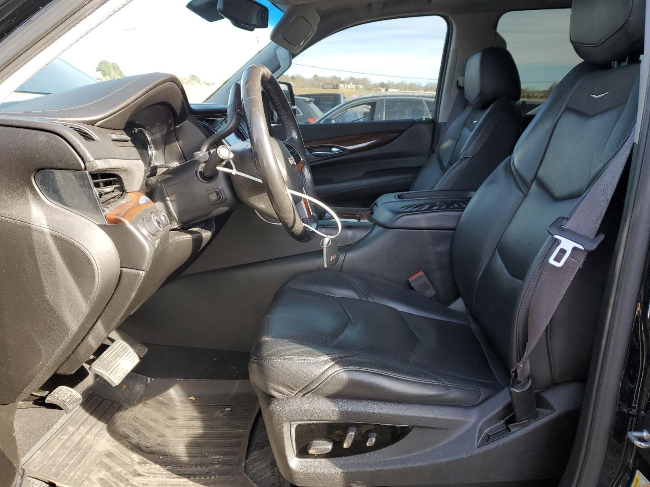 2016 Cadillac Escalade Luxury - Image 7