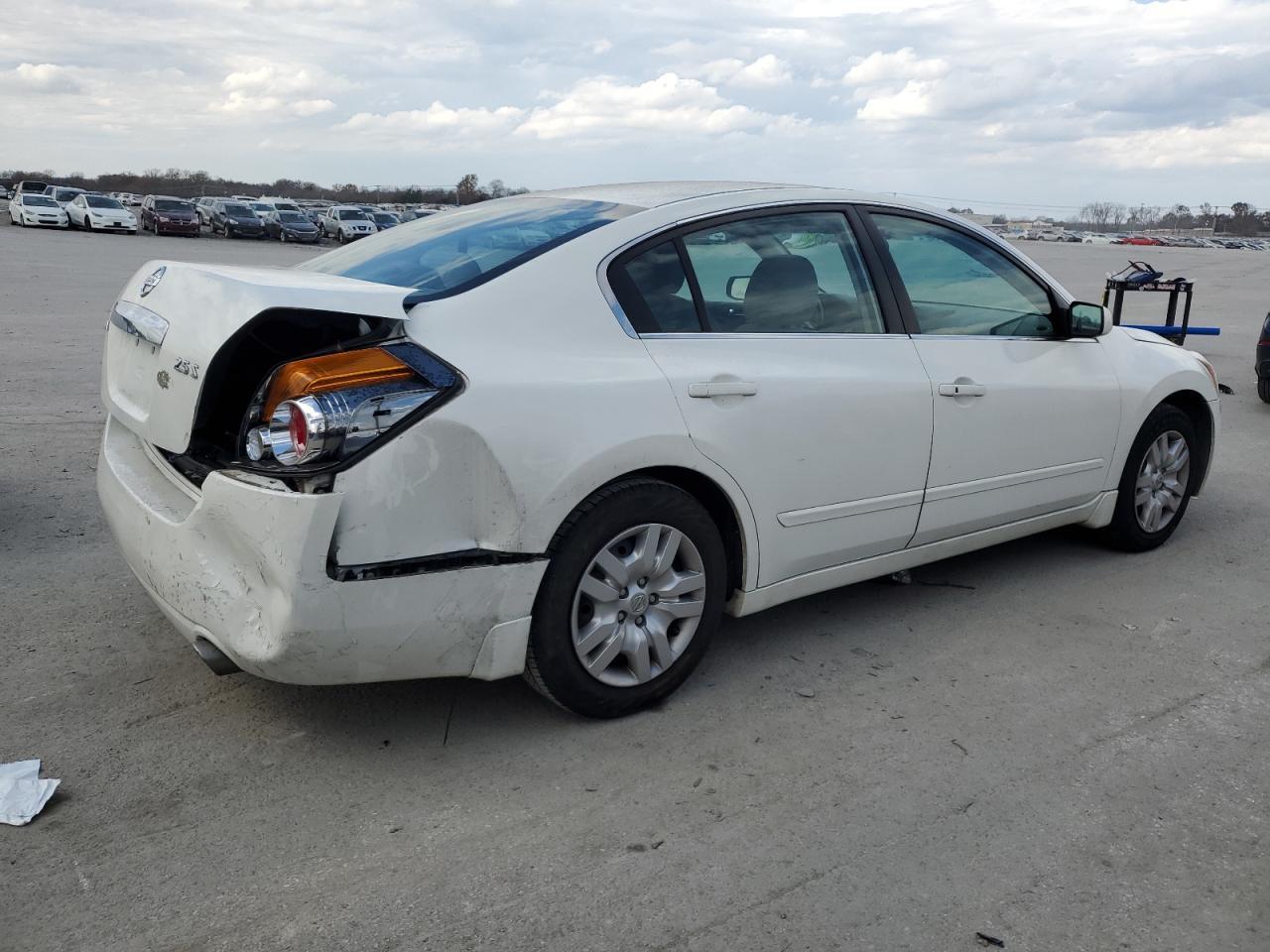 2012 Nissan Altima Base - Фото 3