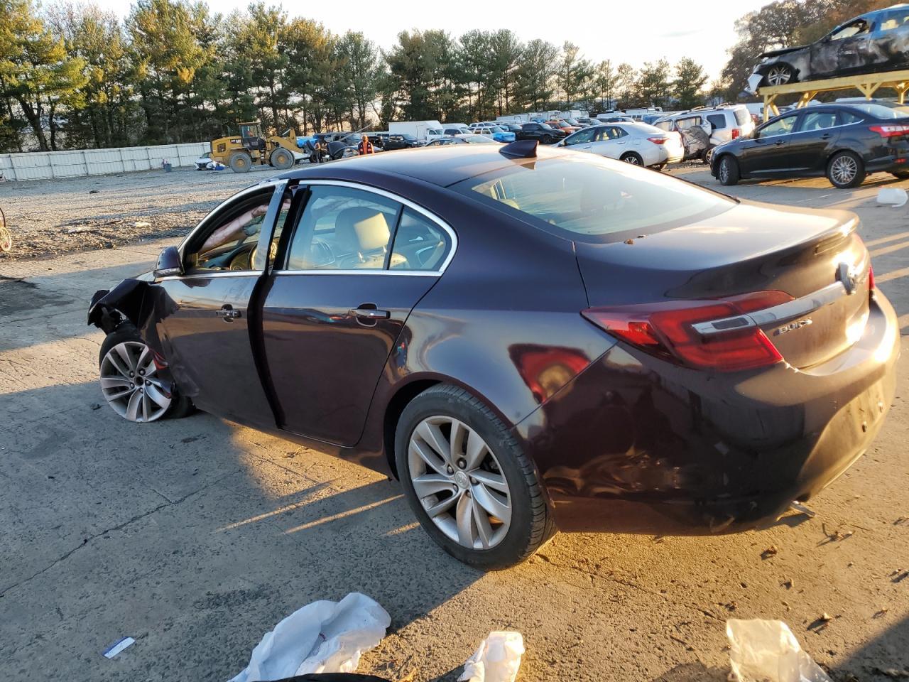 2016 Buick Regal Premium - Image 2