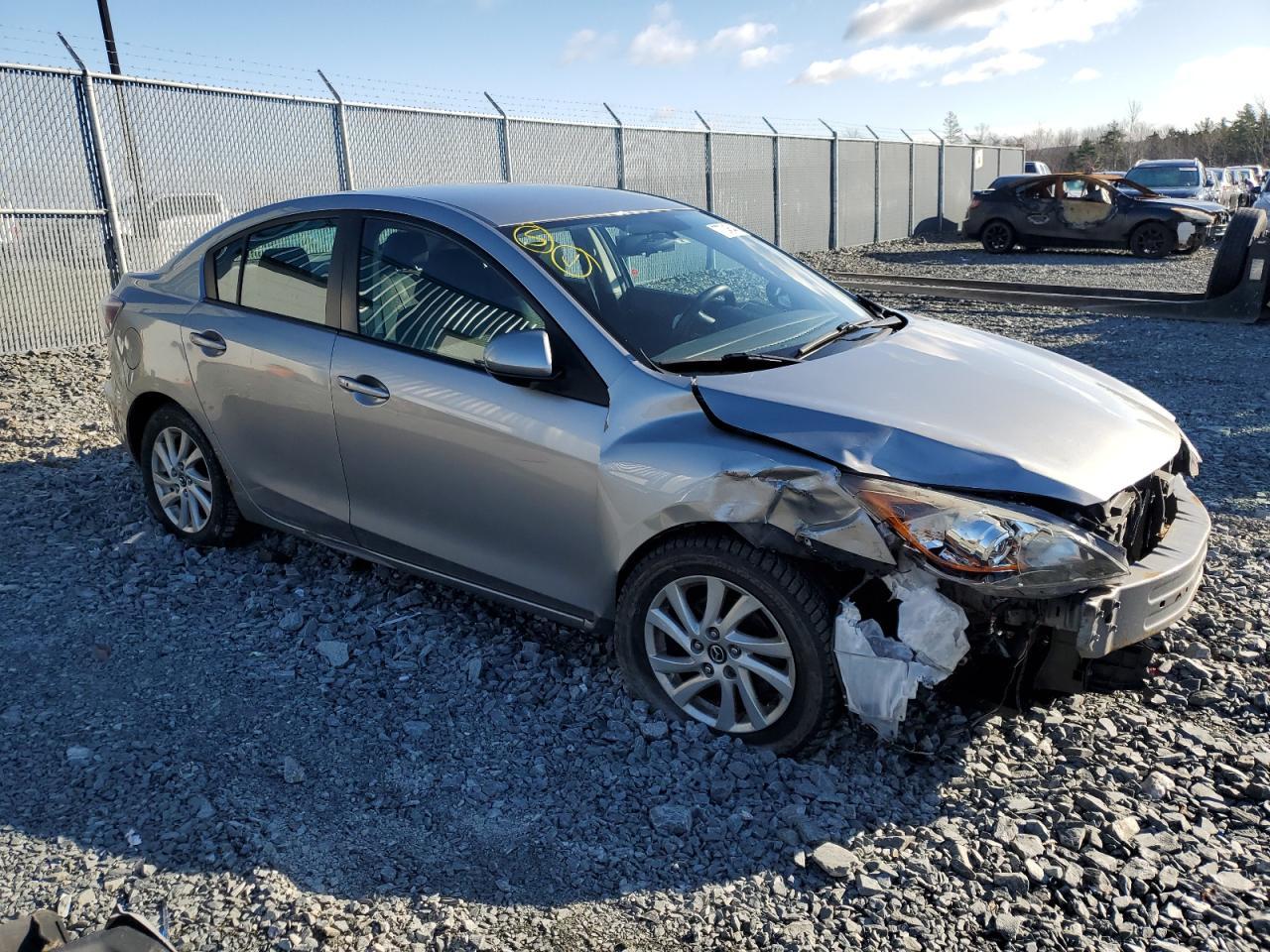 2013 Mazda 3 I - Image 4
