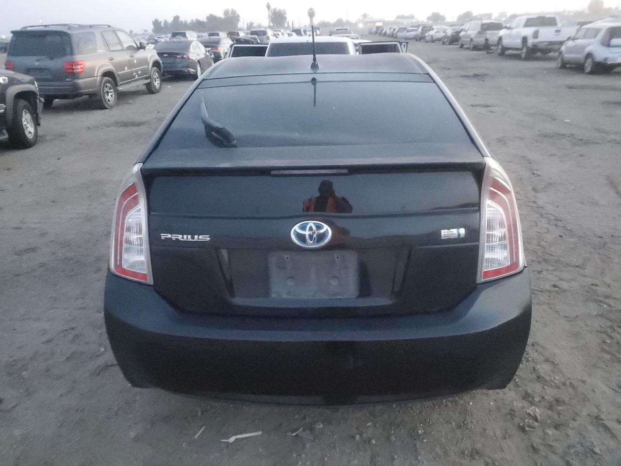 2012 Toyota Prius - Image 6