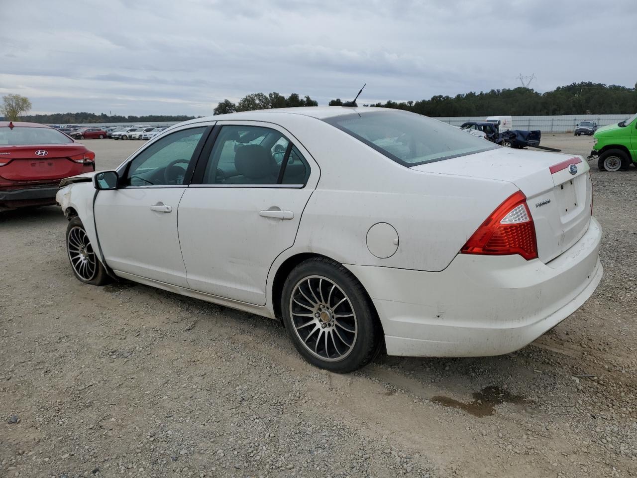 2011 Ford Fusion Se - Image 2