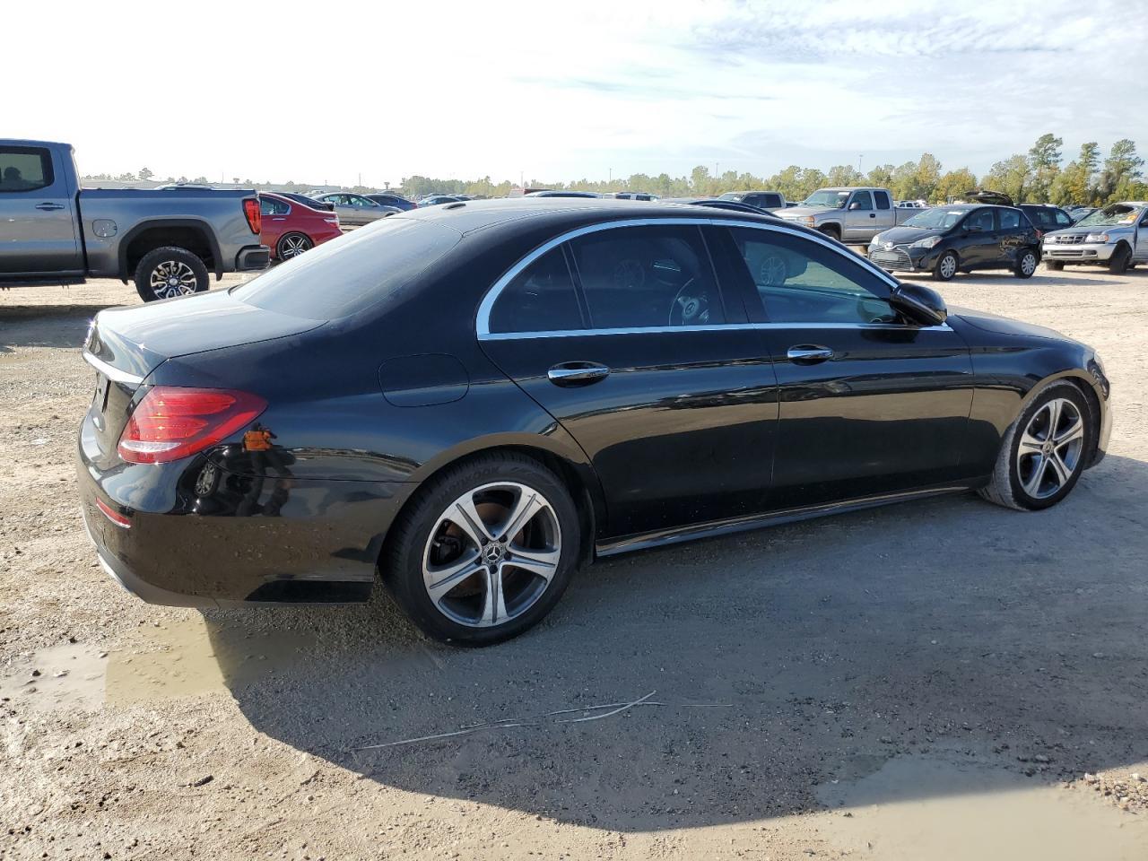 2018 Mercedes-Benz E 300 - Image 3