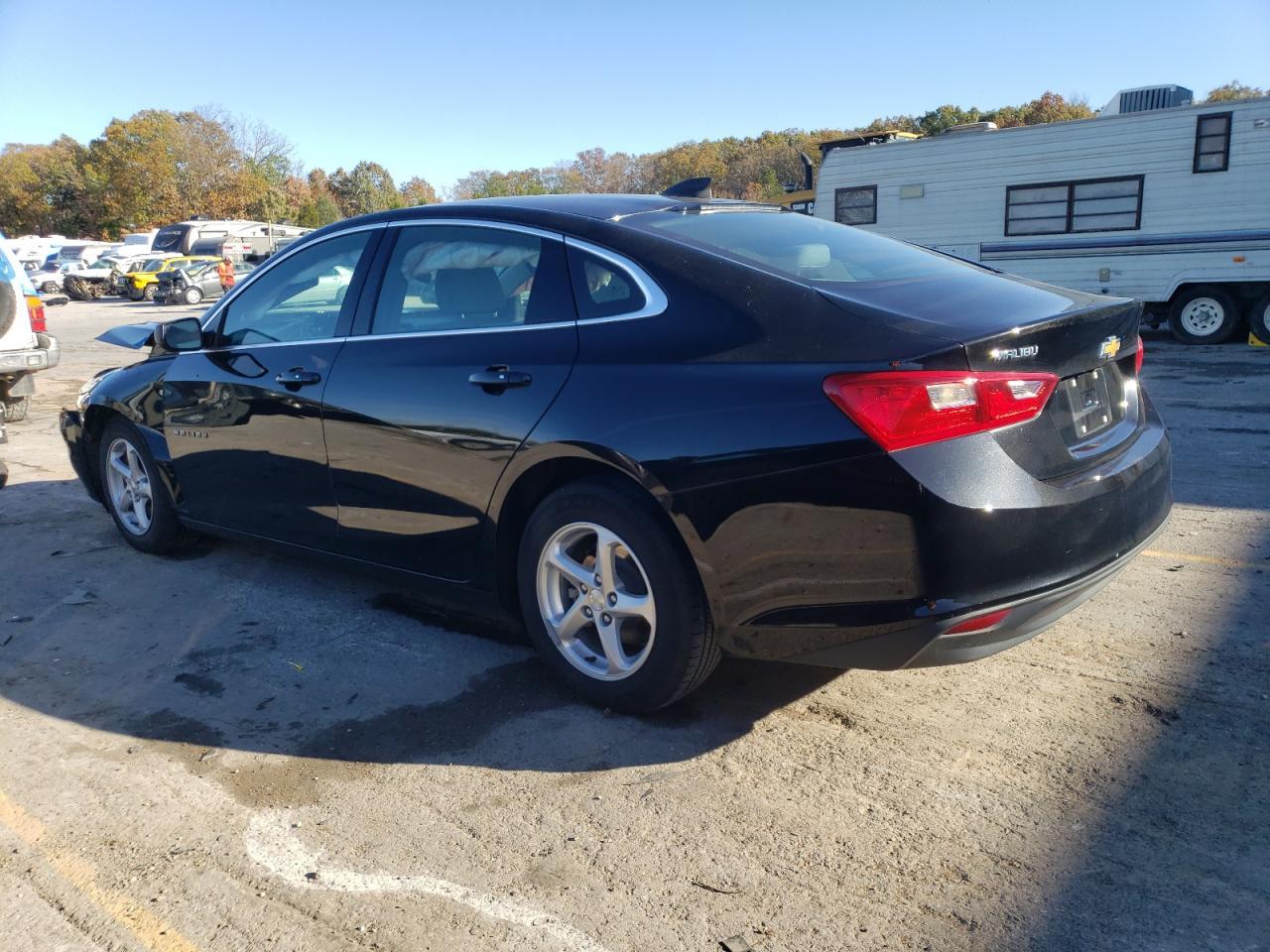 2018 Chevrolet Malibu Ls - Фото 2