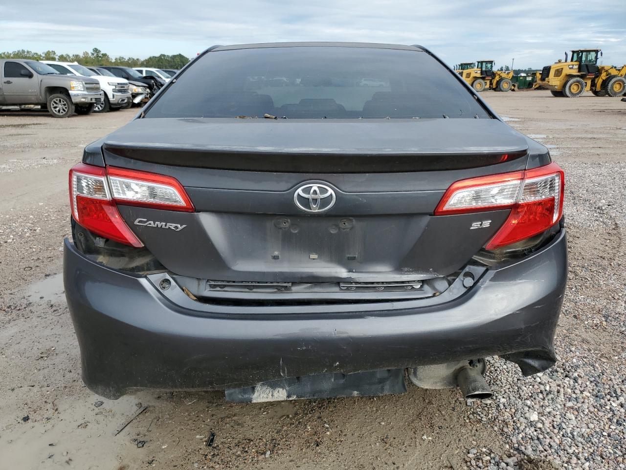 2013 Toyota Camry L - Фото 6