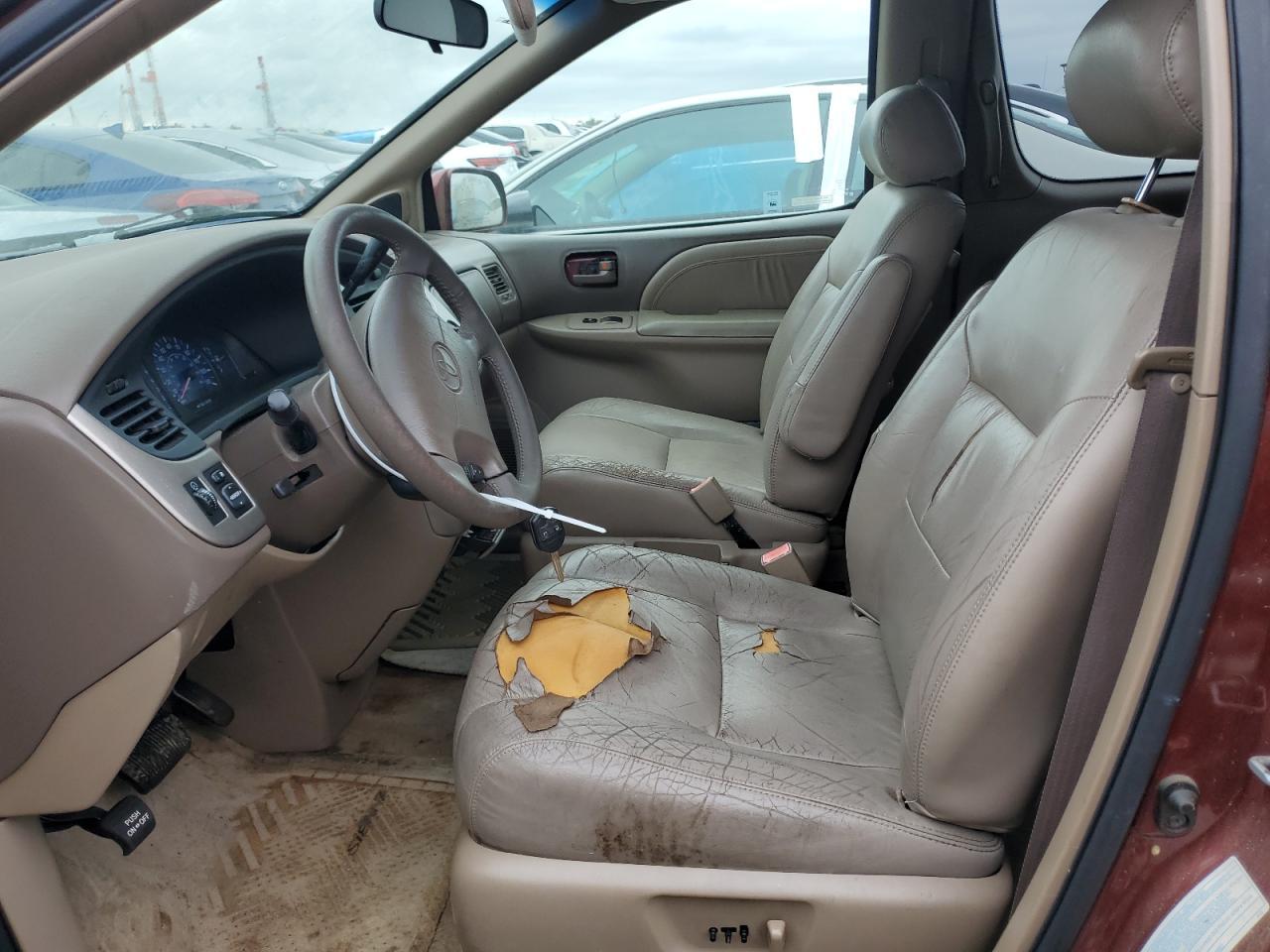 2002 Toyota Sienna Le - Фото 7