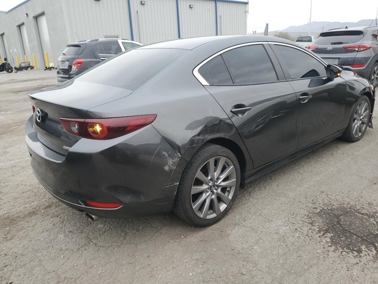 2022 Mazda 3 Select - Image 3