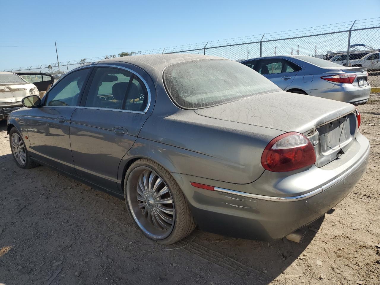2005 Jaguar S-Type - Фото 2