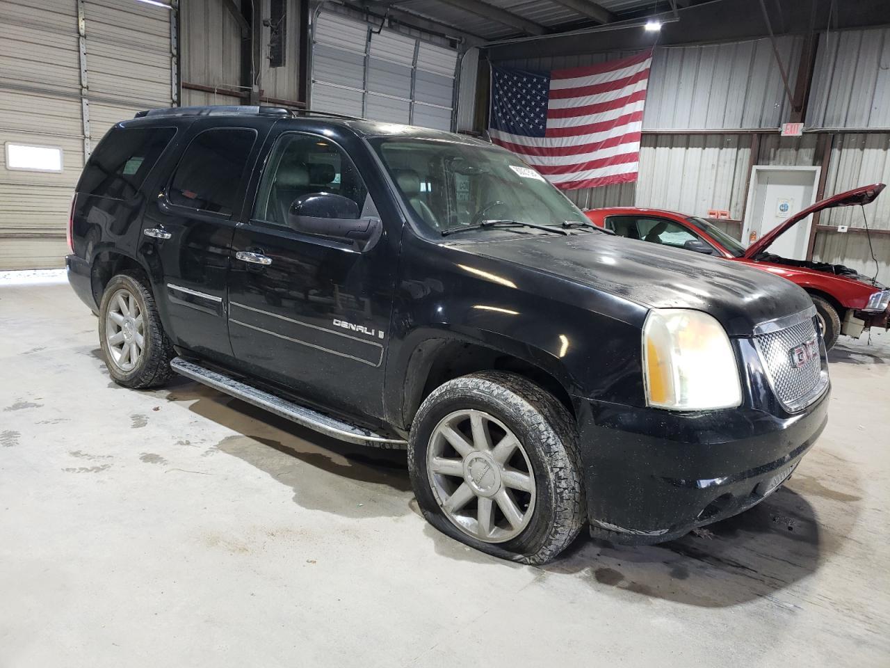 2007 GMC Yukon Denali - Фото 4