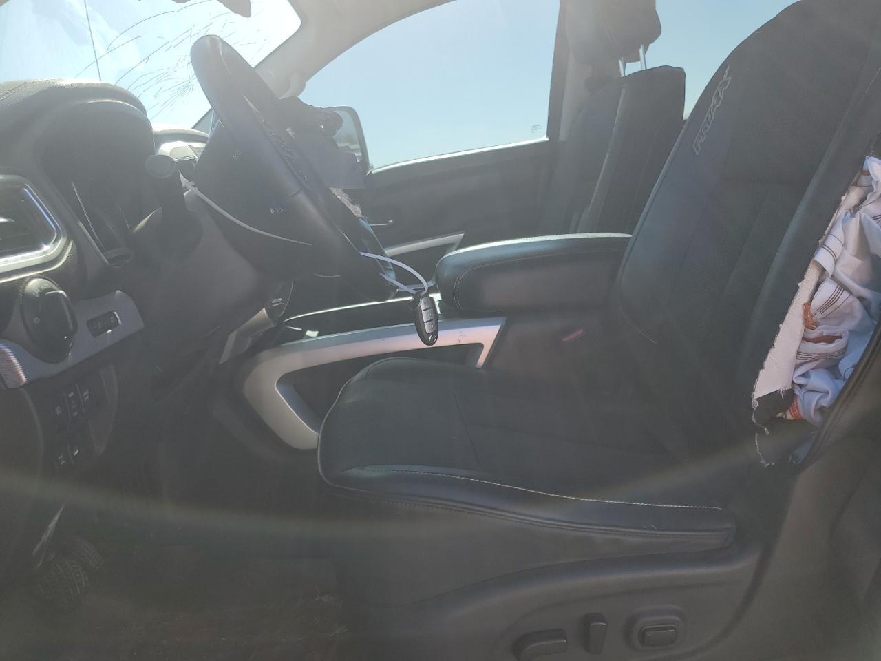 2019 Nissan Titan Sv - Фото 7