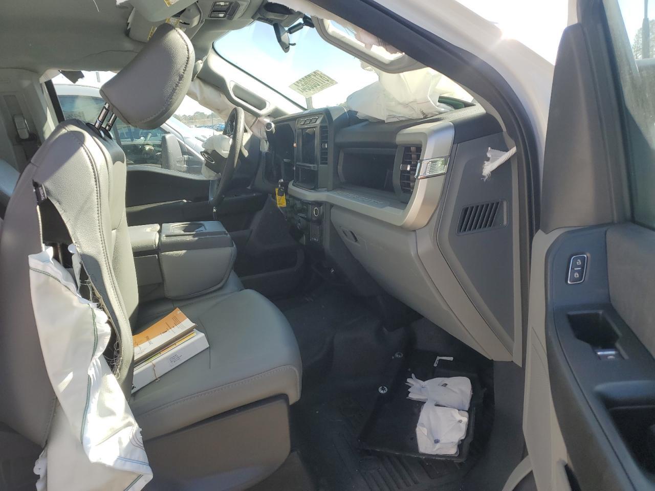 2024 Ford F450 Super Duty - Image 5