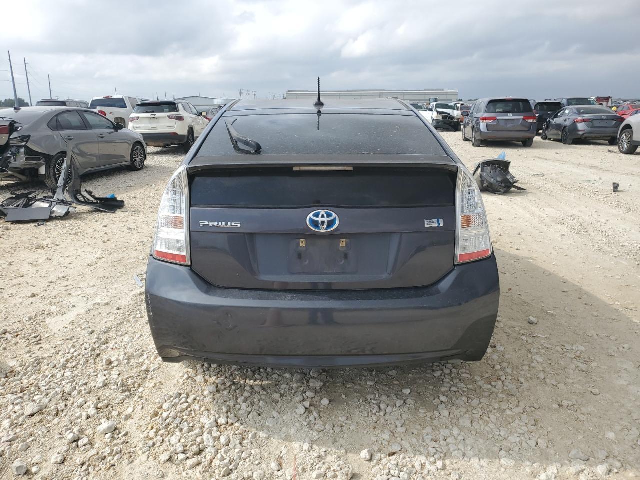 2011 Toyota Prius - Фото 6
