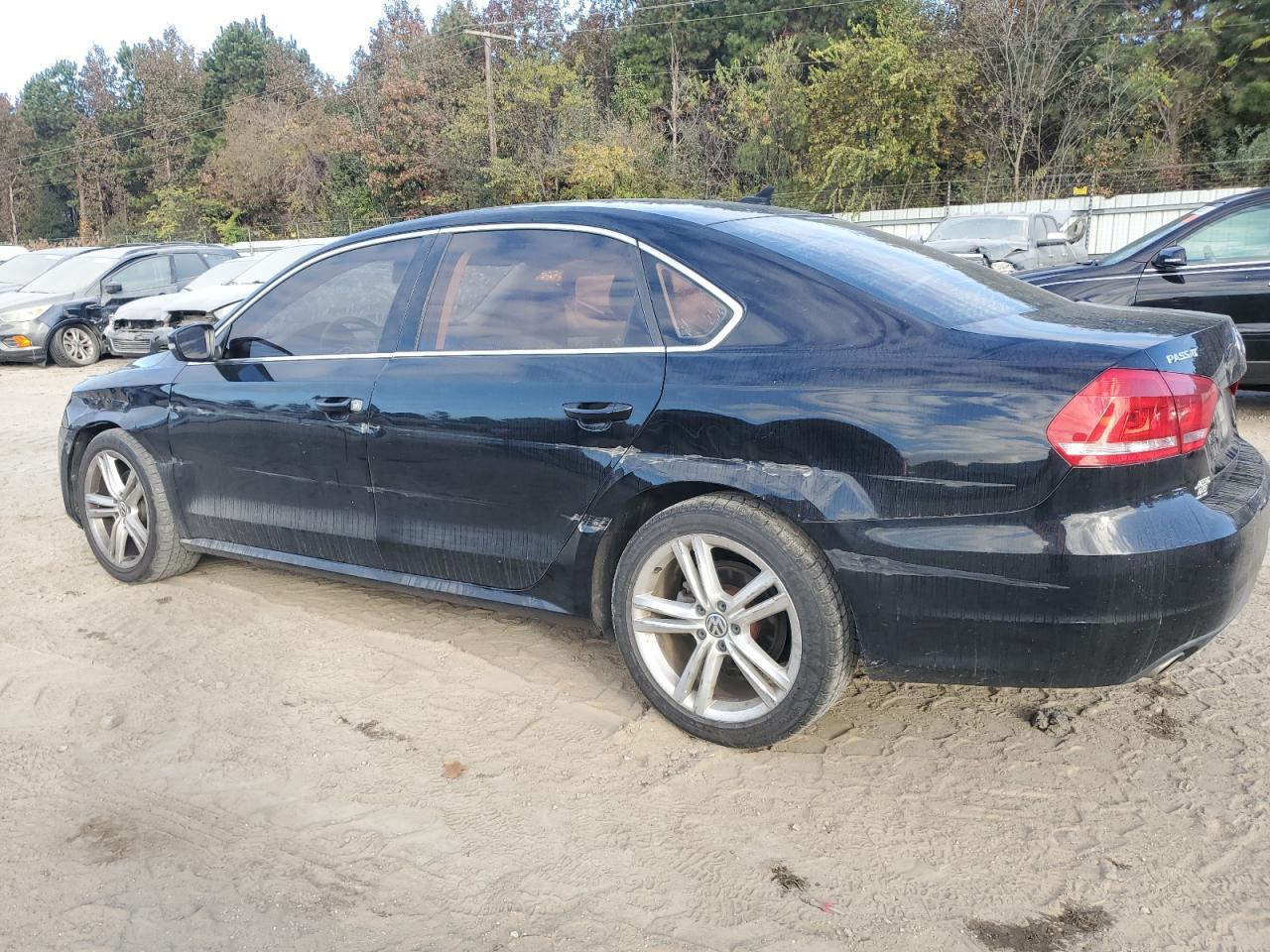 2015 Volkswagen Passat Se - Image 2
