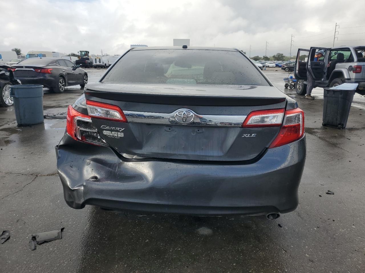 2012 Toyota Camry Base - Фото 6