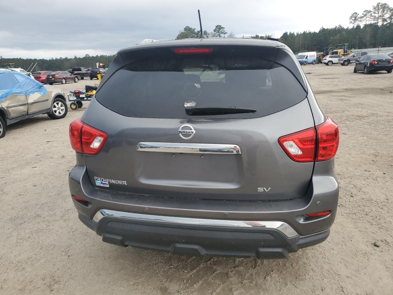 2018 Nissan Pathfinder Sv - Image 6