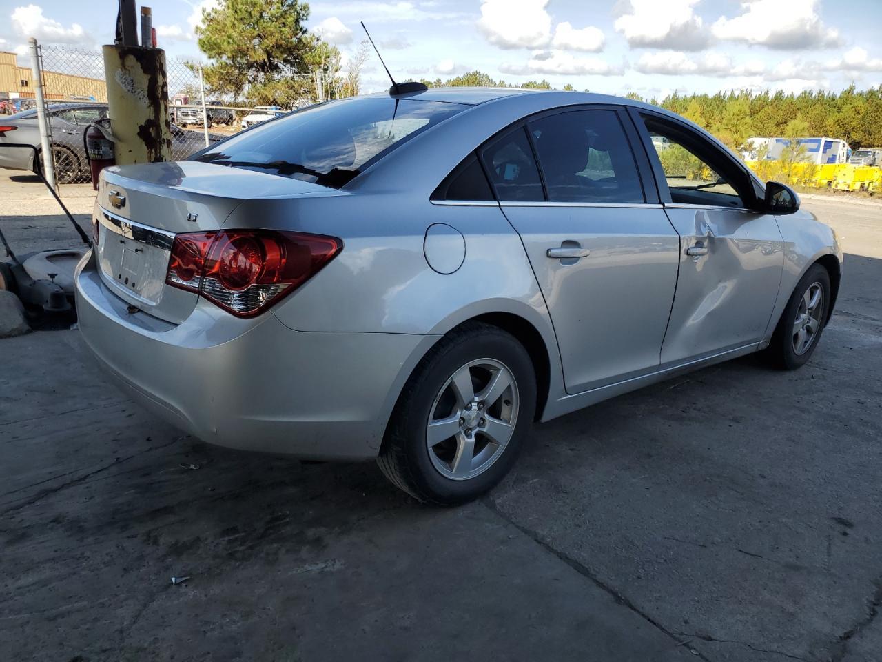 2015 Chevrolet Cruze Lt - Image 3