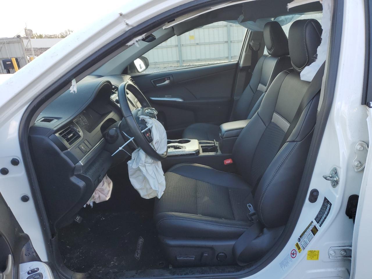 2014 Toyota Camry L - Image 7