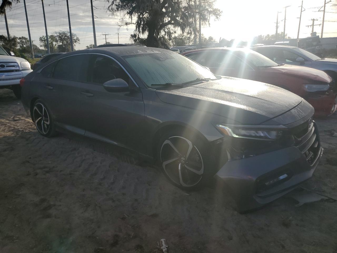 2018 Honda Accord Sport - Image 4