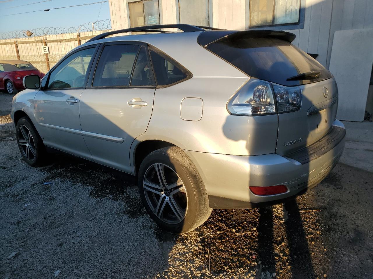 2005 Lexus Rx 330 - Image 2