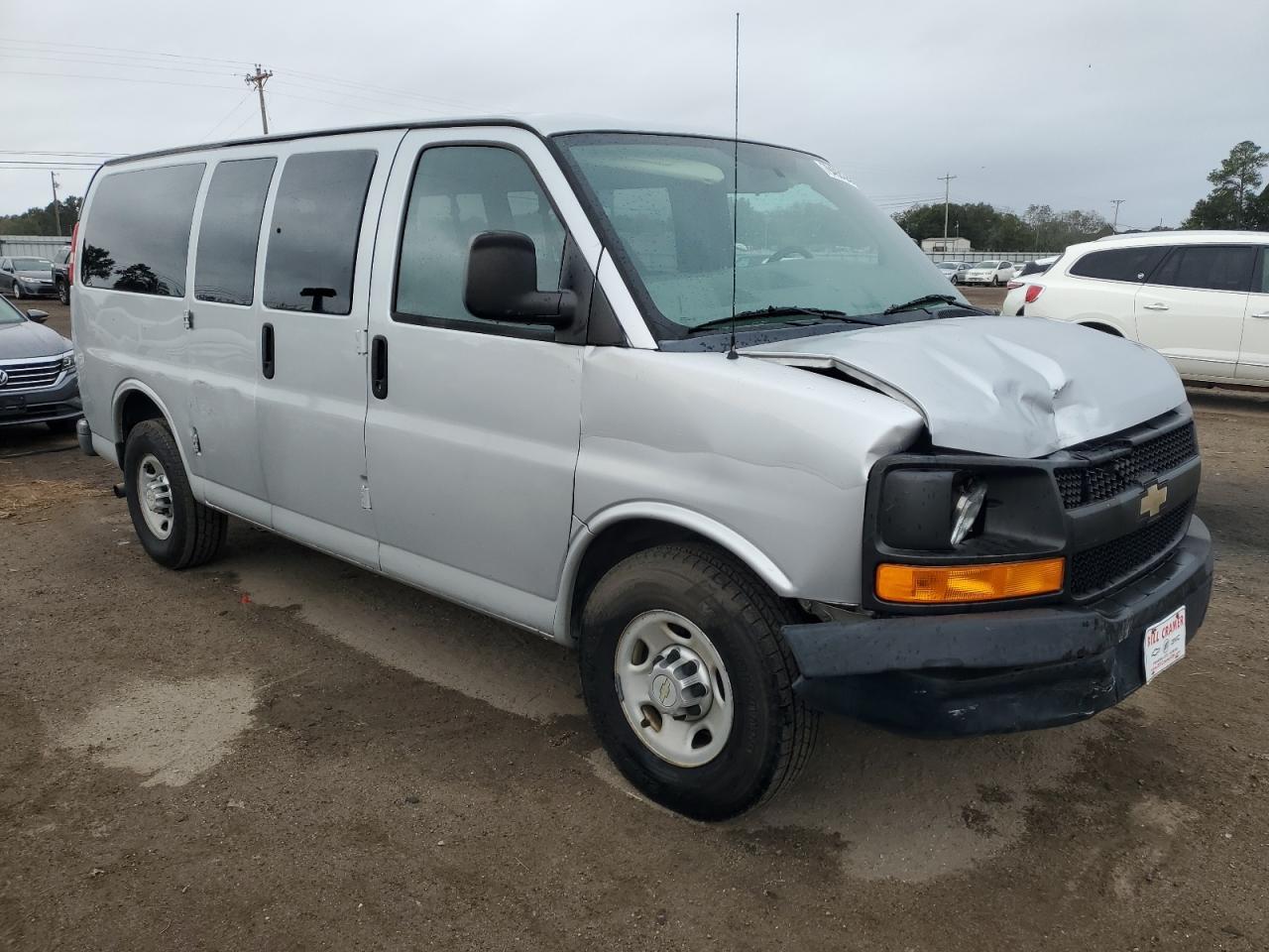 2014 Chevrolet Express G2500 Ls - Image 4