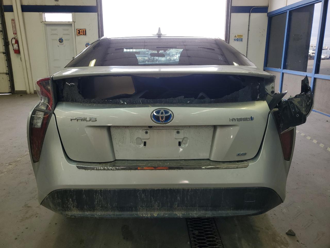 2016 Toyota Prius - Фото 6