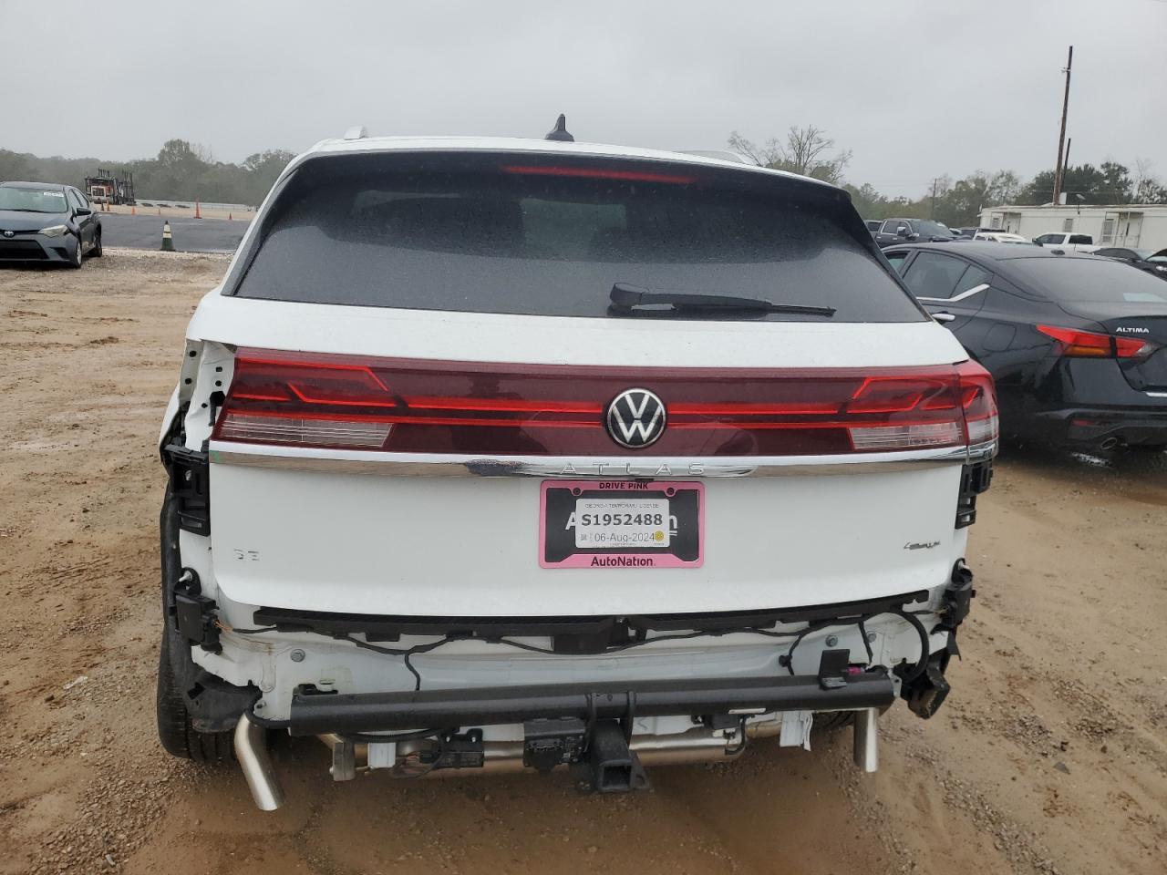 2024 Volkswagen Atlas Cross Sport Se - Image 6