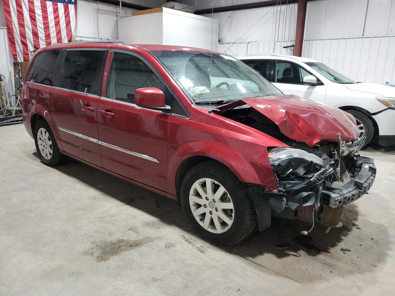 2014 Chrysler Town & Country Touring - Фото 4